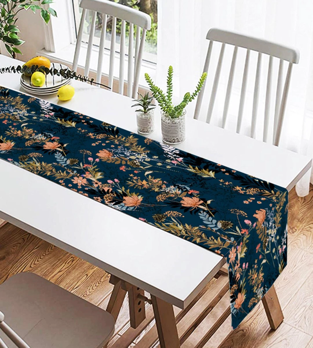 Bedrukt Velvet Textiel Tafelloper -45x135- Bloemen Op Donkerblauw- De Groen Home 4 Bedrukt Velvet Textiel Tafelloper -45x135- Bloemen Op Donkerblauw- De Groen Home - Afbeelding 2