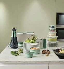 Schalenset Met Maatlepels, Groen, Set Van 9 Stuks - Joseph Joseph | Editions 16 Schalenset Met Maatlepels, Groen, Set Van 9 Stuks - Joseph Joseph | Editions -KitchenAids Winkel 1117x1200 1