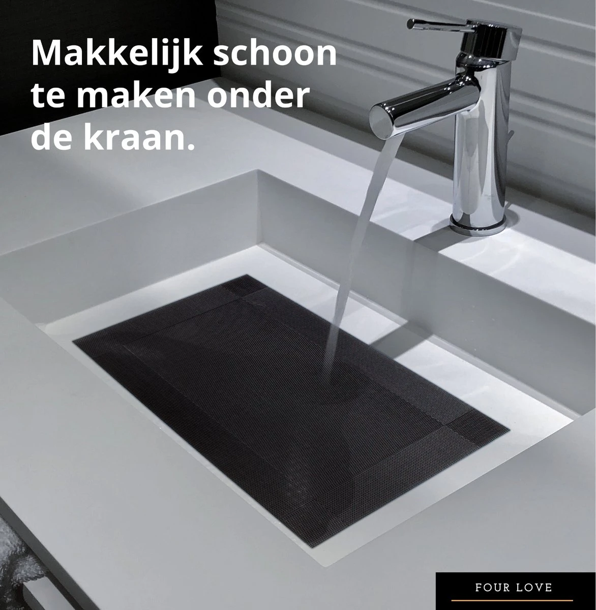 Four Love Placemats Kunststof - Kleur Zwart - Set Van 6 Stuks - Anti Slip Tafelbeschermer - Tafeldecoratie - Housewarming Cadeau - 45 X 30 Cm 7 Four Love Placemats Kunststof - Kleur Zwart - Set Van 6 Stuks - Anti Slip Tafelbeschermer - Tafeldecoratie - Housewarming Cadeau - 45 X 30 Cm - Afbeelding 5