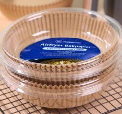 Merkloos QiQi Airfryer Bakpapier - 100 Stuks - Airfryer Accessoires - Bakpapier 20x20CM (LxB) - 16CM Bodemdiameter -Wegwerpbakjes -KitchenAids Winkel 1200x1124 2