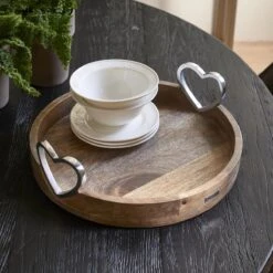Riviera Maison Dienblad Rond - Pretty Hearts Serving Tray - Naturel -KitchenAids Winkel 1200x1200 1102