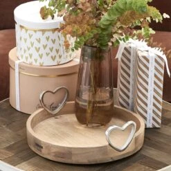 Riviera Maison Dienblad Rond - Pretty Hearts Serving Tray - Naturel -KitchenAids Winkel 1200x1200 1103