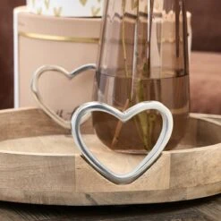 Riviera Maison Dienblad Rond - Pretty Hearts Serving Tray - Naturel -KitchenAids Winkel 1200x1200 1104