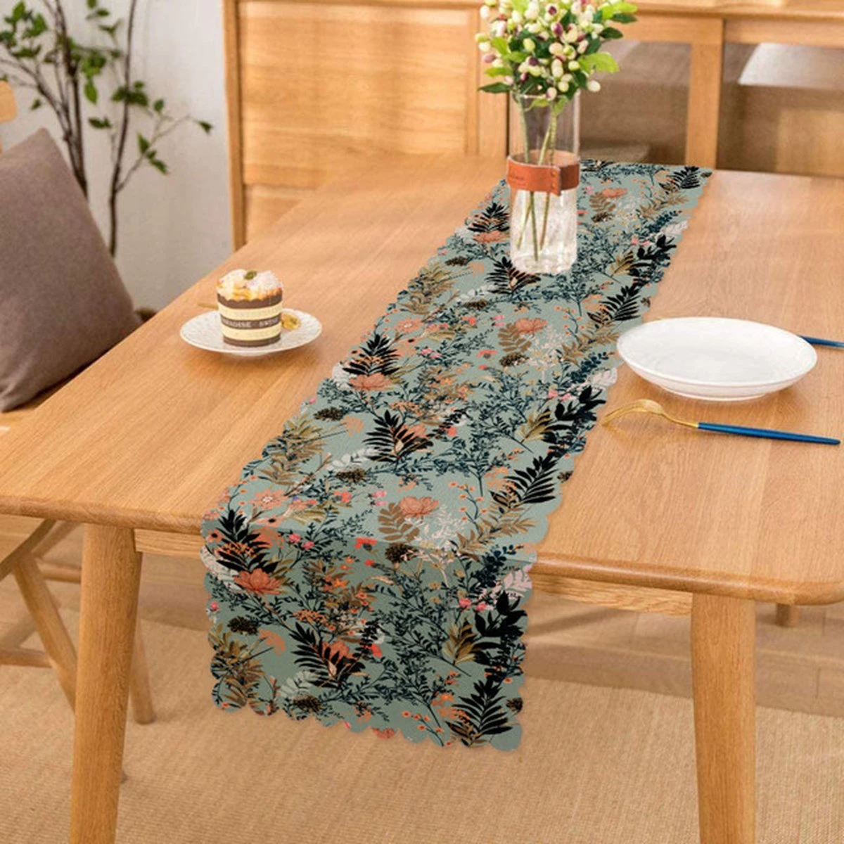 De Groen Home Bedrukt Velvet Textiel Tafelloper - Bloemen Op Licht Blauw - Fluweel - Runner 45x220 3 De Groen Home Bedrukt Velvet Textiel Tafelloper - Bloemen Op Licht Blauw - Fluweel - Runner 45x220