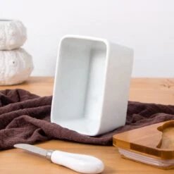 Merkloos Luchtdichte Multifunctionele Botervloot Met Deksel - Porselein - Duurzaam - Vershouddoos - Incl. Mesje (RVS) -KitchenAids Winkel 1200x1200 1226