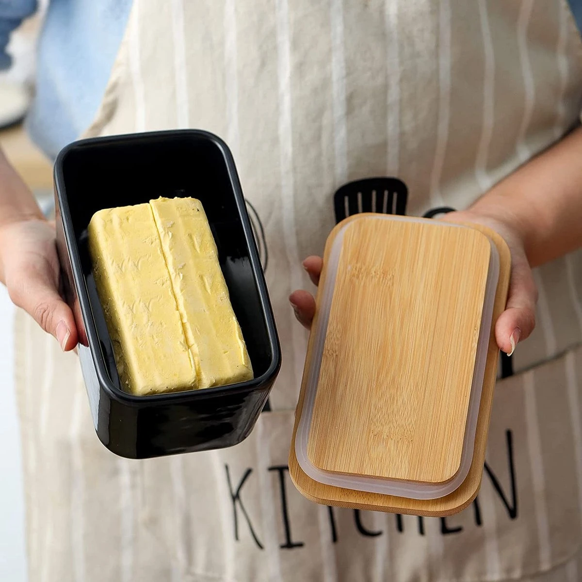 KitchenMonster® Botervloot Met Botermes - 600 Ml Botervlootje Vershouddoos Van Porselein En Bamboe - Botervloot Met Deksel Zwart 6 KitchenMonster® Botervloot Met Botermes - 600 Ml Botervlootje Vershouddoos Van Porselein En Bamboe - Botervloot Met Deksel Zwart - Afbeelding 4