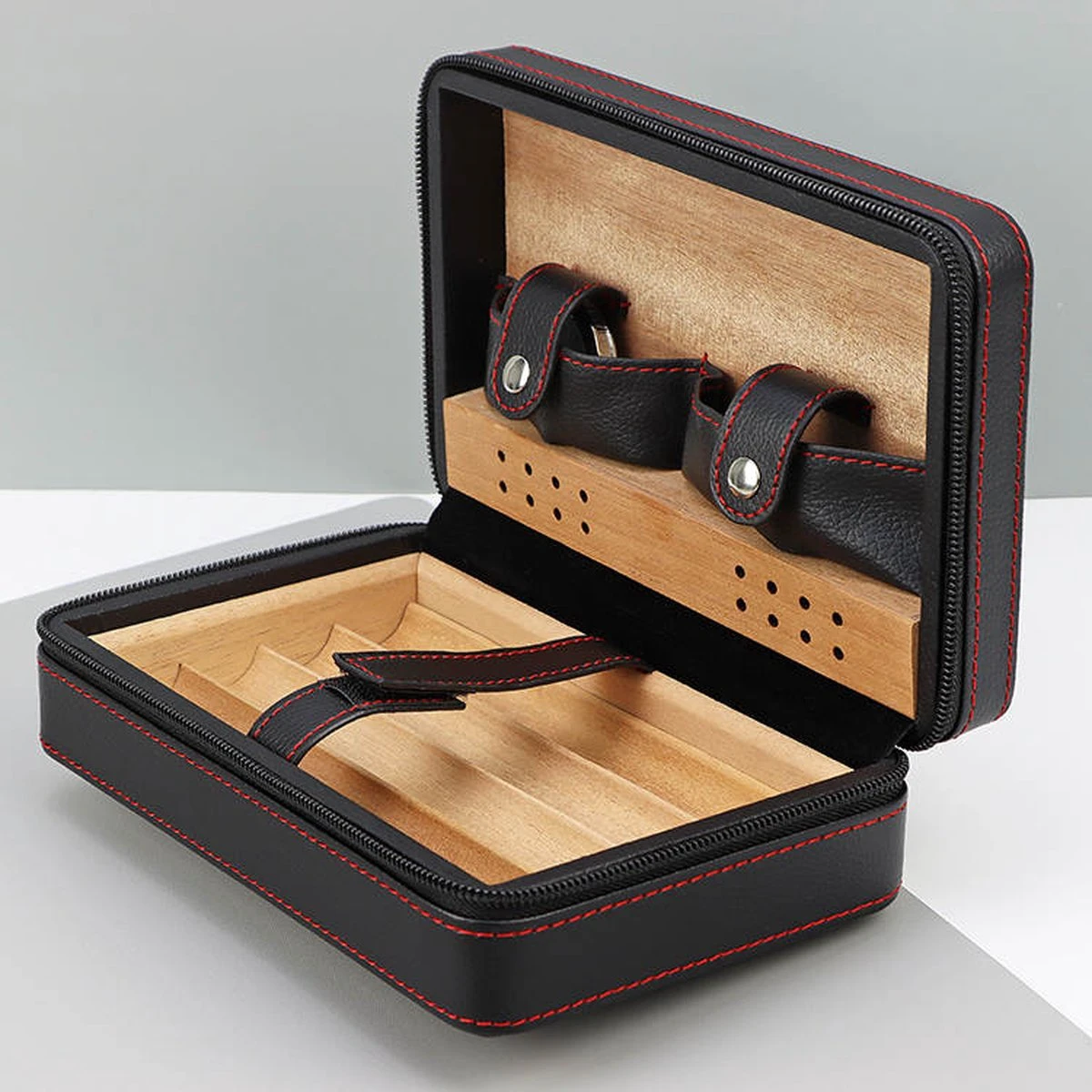 Luxe Humidor Sigaren Set - Sigarendoos Leer Zwart - Sigarenkoker - Cabinet - Reis - Cadeauset - Incl. Accessoires 6 Luxe Humidor Sigaren Set - Sigarendoos Leer Zwart - Sigarenkoker - Cabinet - Reis - Cadeauset - Incl. Accessoires - Afbeelding 4