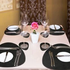 KitchenLove Placemats Set Van 6 - Vilt Stof - 31 X 38 Cm - Anti Slip Placemat - Hittebestendig - Rond - Zwart -KitchenAids Winkel 1200x1200 44