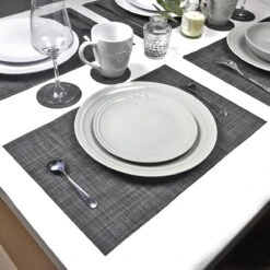 Merkloos De Millennials Duurzame Placemats 6+6 (gratis Coaster) - Zwart- Decoratie - Hittebestendig - Makkelijk Schoon - Fijngeweven PVC - Herbruikbare - Keukenaccessoires - Cadeau 11 Merkloos De Millennials Duurzame Placemats 6+6 (gratis Coaster) - Zwart- Decoratie - Hittebestendig - Makkelijk Schoon - Fijngeweven PVC - Herbruikbare - Keukenaccessoires - Cadeau -KitchenAids Winkel 1200x1200 563