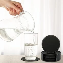Vaja Trends Luxe Leren Onderzetters Voor Glazen - Met Houder - Set Van 16 - Zwart - Waterafstotend En Hittebestendig -KitchenAids Winkel 1200x1200 71