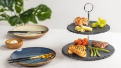 Sareva Etagere / Serveertoren - Leisteen - 2-Laags 5 Sareva Etagere / Serveertoren - Leisteen - 2-Laags -KitchenAids Winkel 1200x674 3