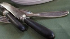 DDDDD Kit - Tafelkleed - 140x240 Cm - Laurel -KitchenAids Winkel 1200x675 2