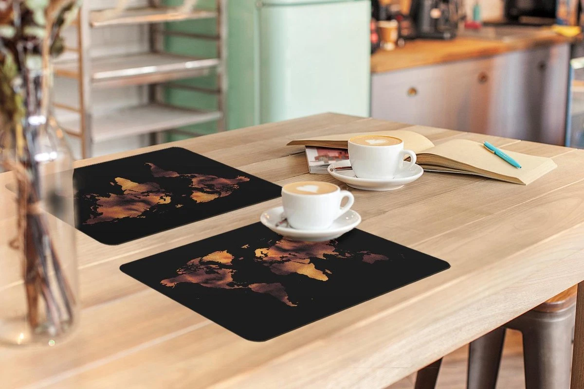 Placemat - Placemats Kunststof - Wereldkaart - Bruin - Zwart - 45x30 Cm - 6 Stuks - Hittebestendig - Anti-Slip - Onderlegger - Afneembaar 9 Placemat - Placemats Kunststof - Wereldkaart - Bruin - Zwart - 45x30 Cm - 6 Stuks - Hittebestendig - Anti-Slip - Onderlegger - Afneembaar - Afbeelding 7