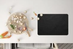 Placemat - Placemats Kunststof - Leer - Lederlook - Zwart - Grijs - 45x30 Cm - 6 Stuks - Hittebestendig - Anti-Slip - Onderlegger - Afneembaar 11 Placemat - Placemats Kunststof - Leer - Lederlook - Zwart - Grijs - 45x30 Cm - 6 Stuks - Hittebestendig - Anti-Slip - Onderlegger - Afneembaar -KitchenAids Winkel 1200x800 94