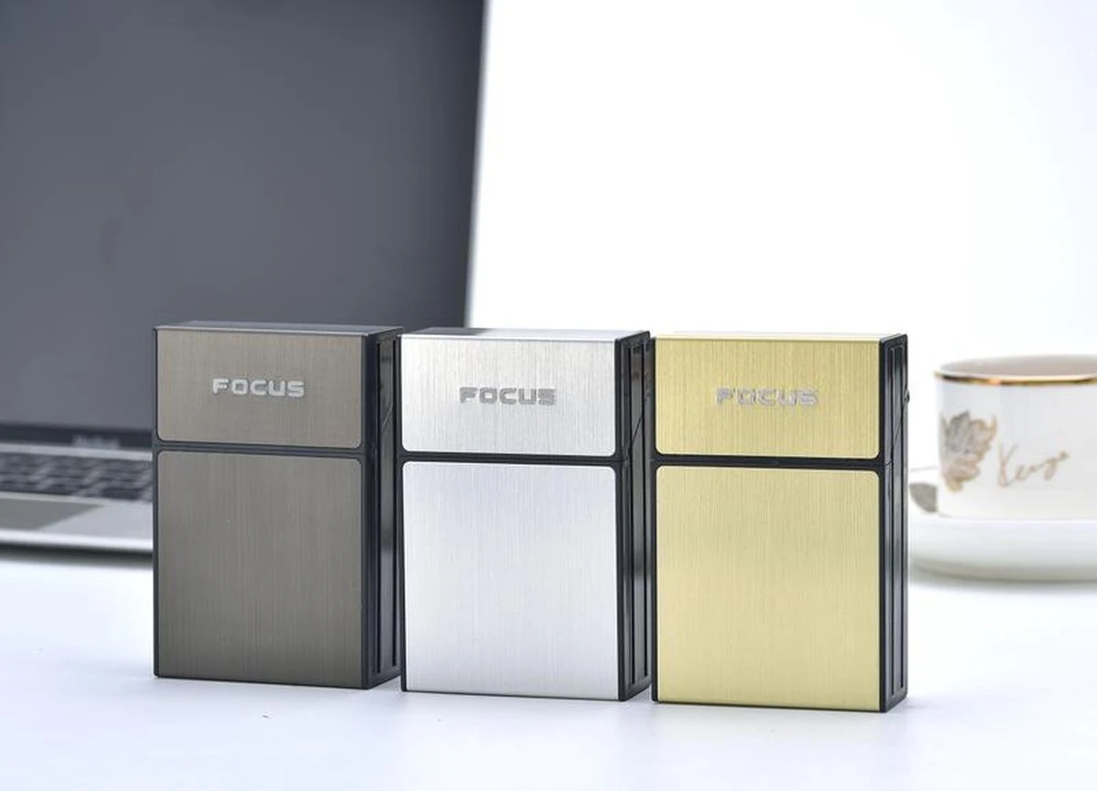 Sigarettenhouder-|Sigaretten Box - Sigaretten Doosje Zwart- Sigaretten Opbergdoosje - Sigaretten Doosje 20 Stuks | Sigaretten Doosje Metaal | Sigaretten Etui | FOCUS 6 Sigarettenhouder-|Sigaretten Box - Sigaretten Doosje Zwart- Sigaretten Opbergdoosje - Sigaretten Doosje 20 Stuks | Sigaretten Doosje Metaal | Sigaretten Etui | FOCUS - Afbeelding 4