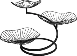 QUVIO Fruitschaal Etagère Drielaags - Fruitmand - Fruitschaal Zwart - Serveerschaal - Schalen - Presenteerbladen - Draadstaal - Staal - 26 X 50 X 33 Cm (lxbxh) - Zwart -KitchenAids Winkel 1200x875