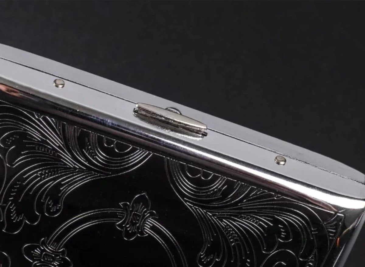 Merkloos Luxe Sigarettenhouder - Sigaretten Box 3 - Sigaretten Opbergdoosje - Sigaretten Koker Metaal - 20 Sigaretten - Cigarettecase 7 Merkloos Luxe Sigarettenhouder - Sigaretten Box 3 - Sigaretten Opbergdoosje - Sigaretten Koker Metaal - 20 Sigaretten - Cigarettecase - Afbeelding 5