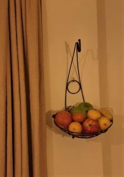 Merkloos Fruitmand Met Banaanhouder – Fruitschaal Zwart – Fruitmand Zwart Metaal – Bananenhouder – Fruitmand Hangend - Decoratieve Schaal – Keuken – 27x27x39 -KitchenAids Winkel 842x1200