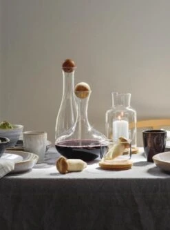 Sagaform - Nature - Wijn Karaf Met Eiken Stopper 15 Sagaform - Nature - Wijn Karaf Met Eiken Stopper -KitchenAids Winkel 889x1200